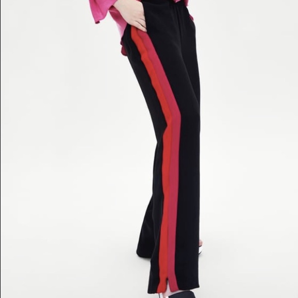 ZARA BRAND NEW TRENDY TRACK PANTS